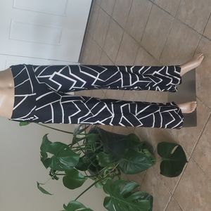 M Funky foldover wide leg leggings super stretch no lines geometric